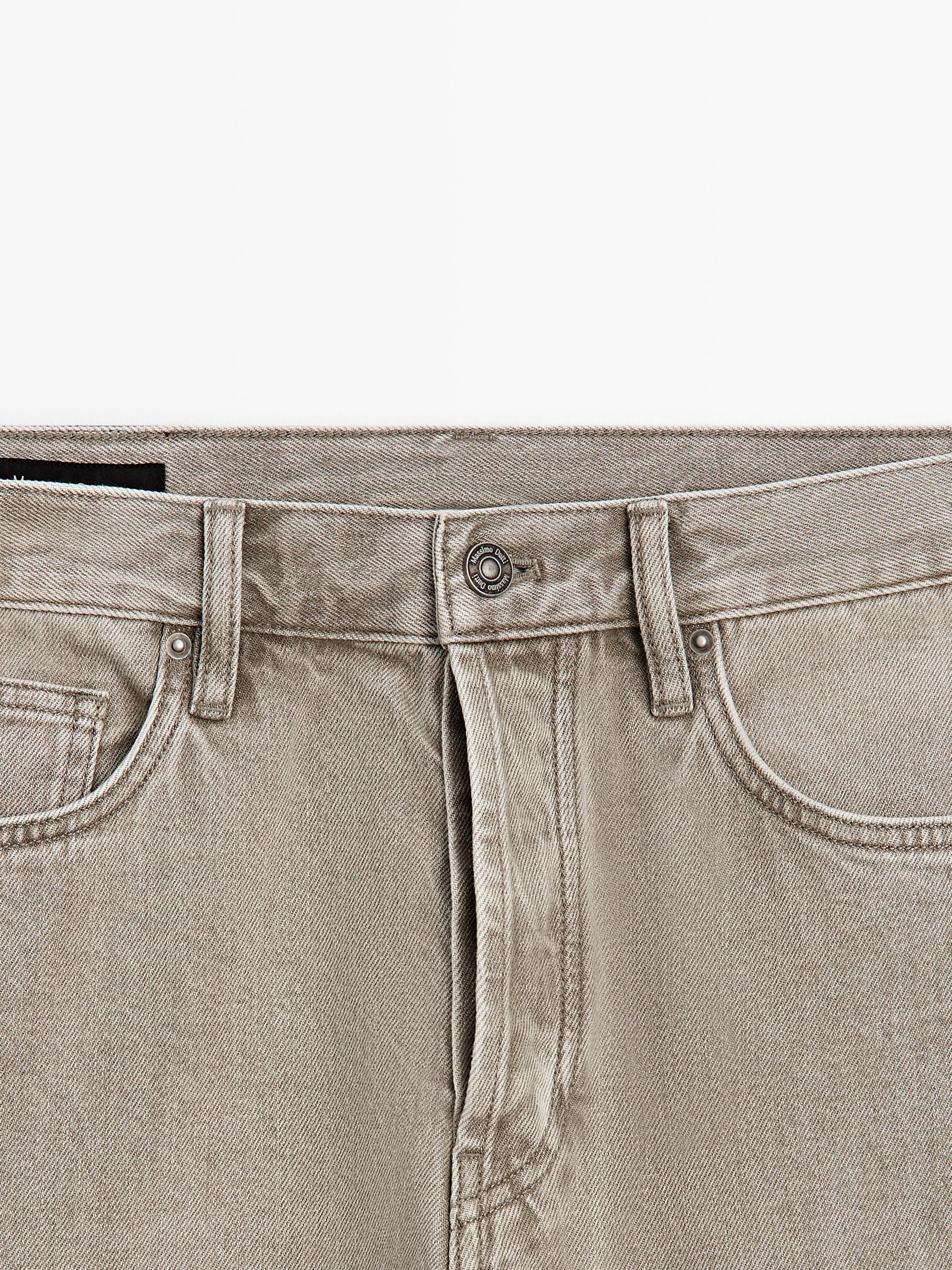 Straight-leg jeans